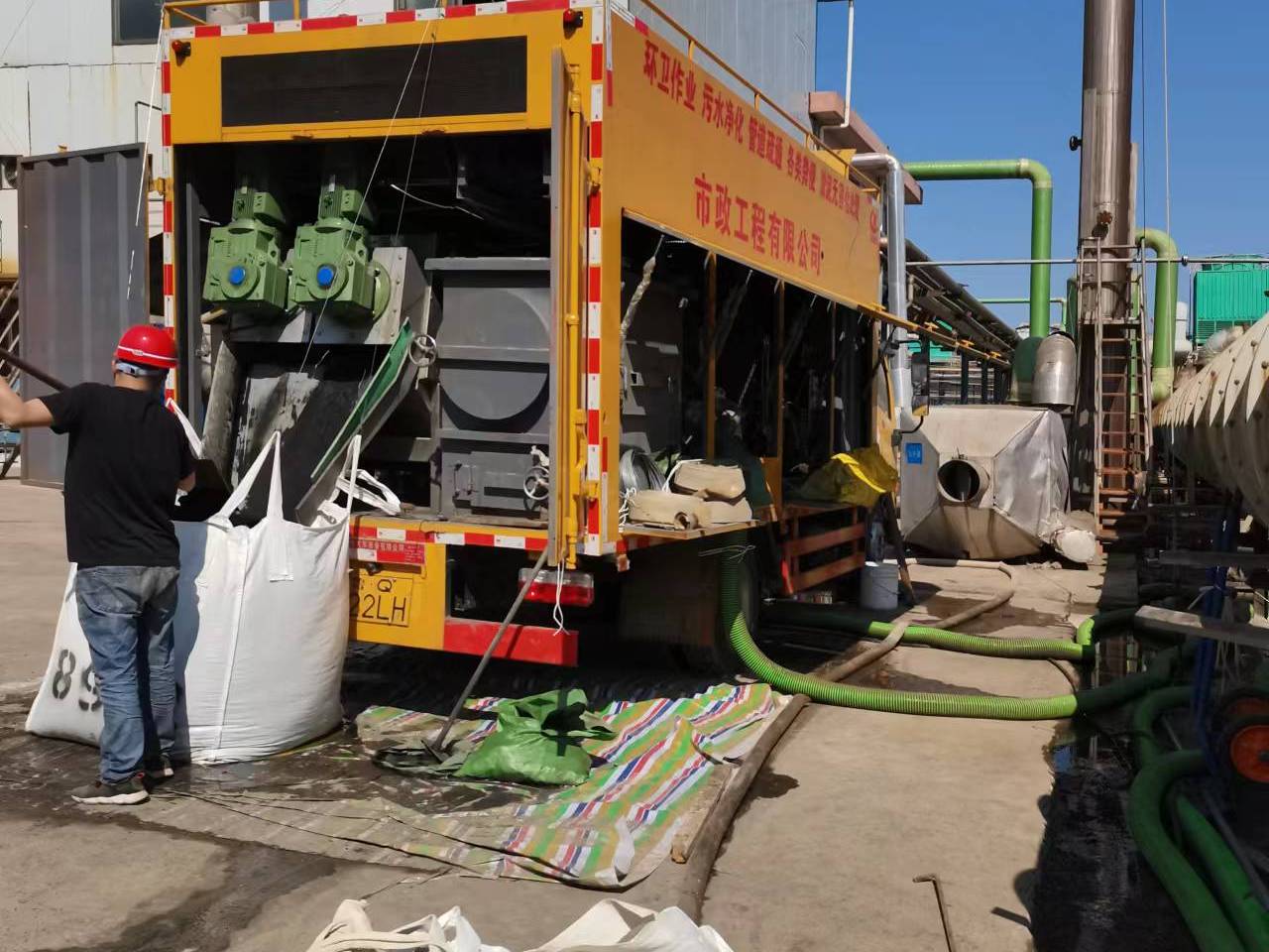 大东淤泥压干处理